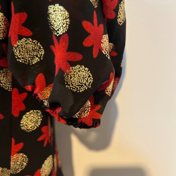 Black Gold and Red Pullover Blouse, Size 14/16, Long sleeves, Cinched waist sash - Picture 6 of 9